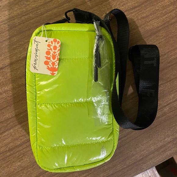 Free People Movement Zip Clutch Bag (NWT) - Picture 2 of 3